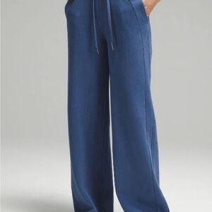 Lululemon Scuba Mid Rise Wide Leg pant *Waffle Blue